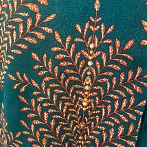 Esqualo Dark Green Cognac Lead Print Satin Button Down Blouse - 10 - Picture 12 of 12